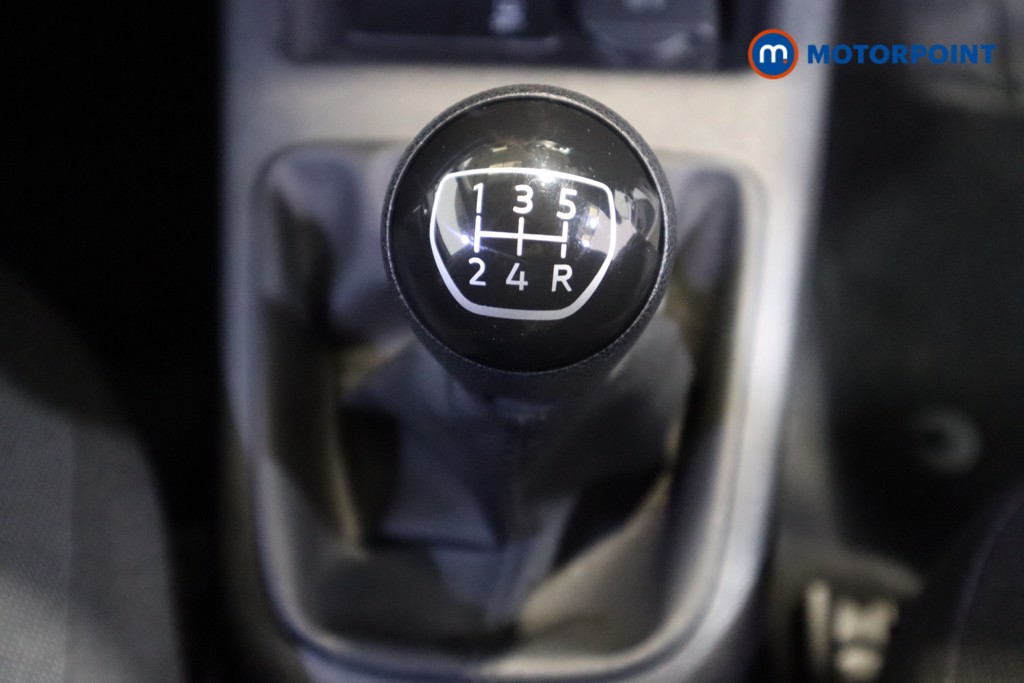 Volkswagen UP Black Edition Manual Petrol Hatchback - Stock Number (1590803) - 5th supplementary image