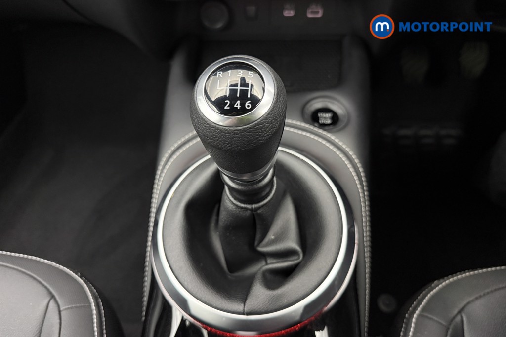 Nissan Juke Tekna Manual Petrol SUV - Stock Number (1591058) - 7th supplementary image