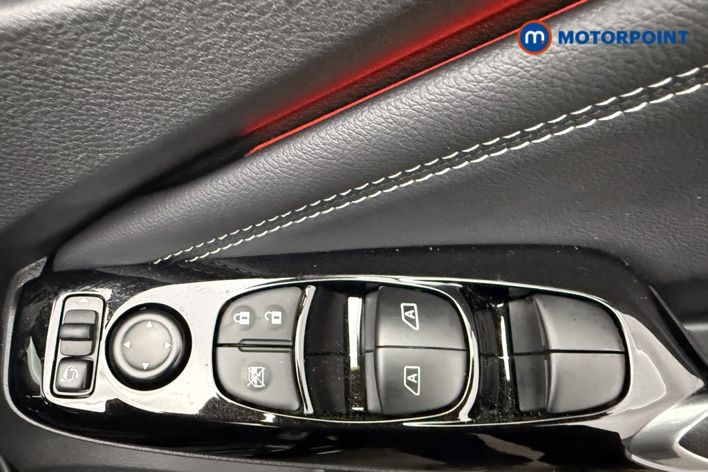 Nissan Juke Tekna Manual Petrol SUV - Stock Number (1591058) - 19th supplementary image