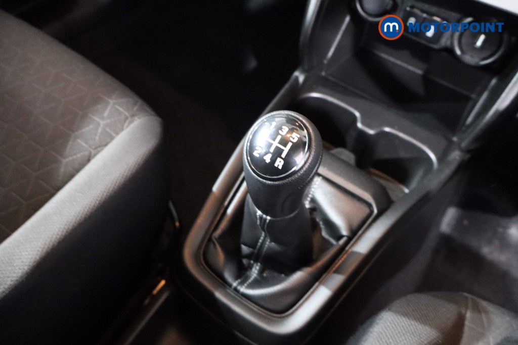 Suzuki Swift Motion Manual Petrol Hatchback - Stock Number (1591150) - 14th supplementary image