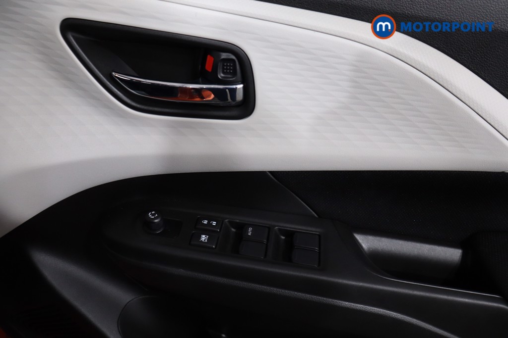 Suzuki Swift Motion Manual Petrol Hatchback - Stock Number (1591150) - 21st supplementary image