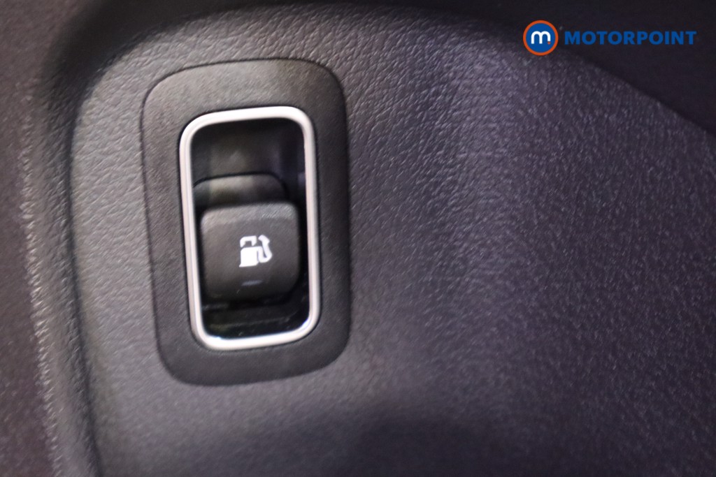 Mercedes-Benz A Class Amg Line Premium Edition Automatic Petrol Plug-In Hybrid Saloon - Stock Number (1591266) - 18th supplementary image