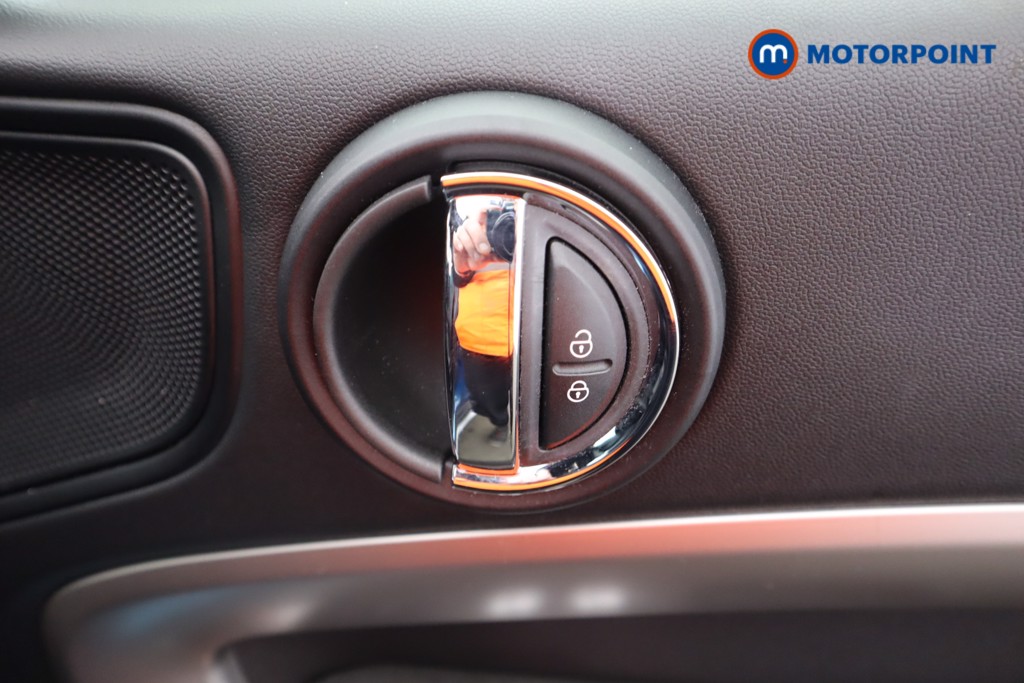 Mini Countryman Cooper Exclusive Automatic Petrol SUV - Stock Number (1591643) - 17th supplementary image