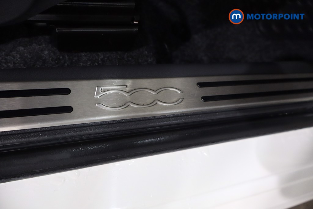 Fiat 500 Lounge Automatic Petrol Hatchback - Stock Number (1591805) - 20th supplementary image