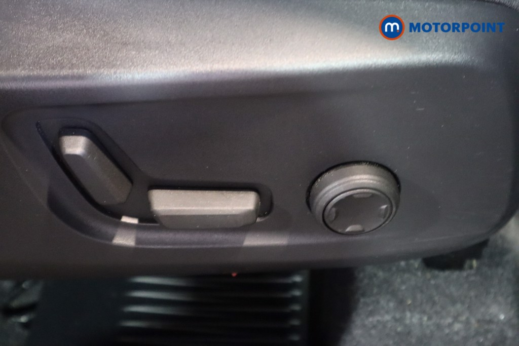 Volvo Xc40 Plus Automatic Petrol Plug-In Hybrid SUV - Stock Number (1591828) - 16th supplementary image