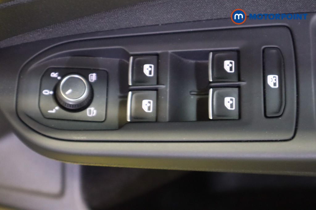 Volkswagen Golf Style Automatic Petrol Hatchback - Stock Number (1591938) - 15th supplementary image