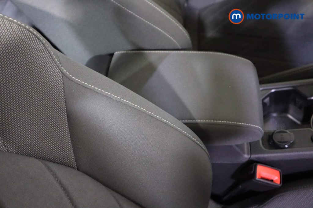 Volkswagen Golf Style Automatic Petrol Hatchback - Stock Number (1591938) - 26th supplementary image