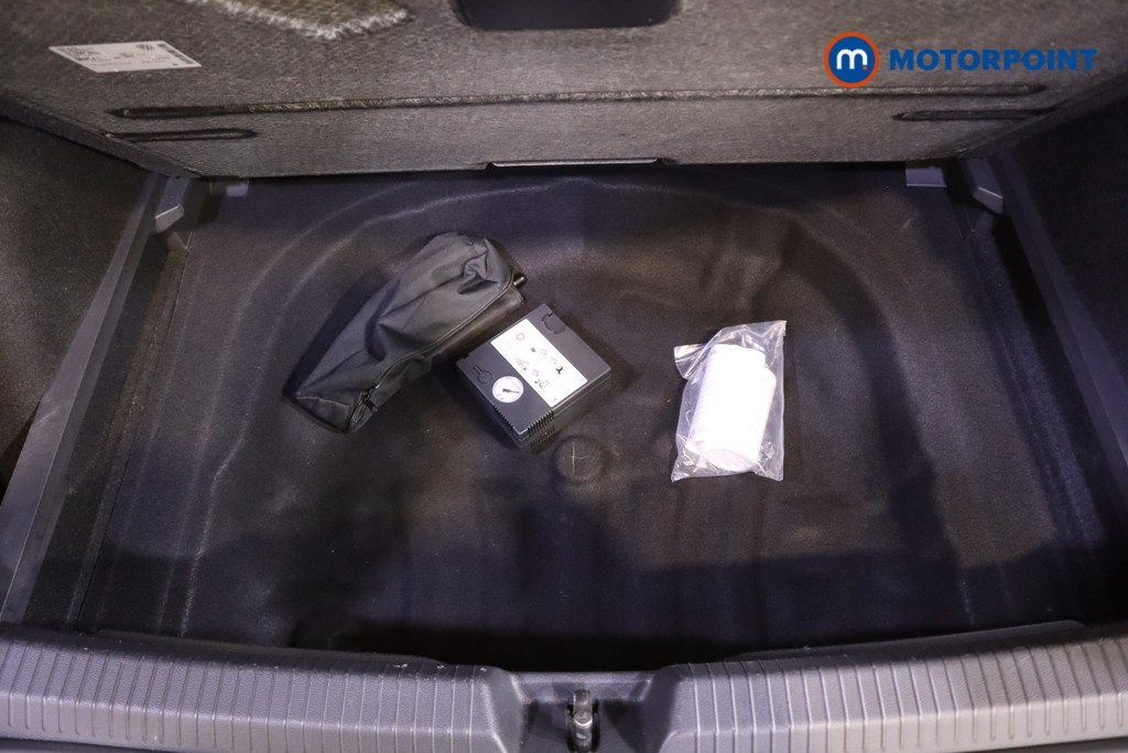 Volkswagen Golf Style Automatic Petrol Hatchback - Stock Number (1591938) - 30th supplementary image