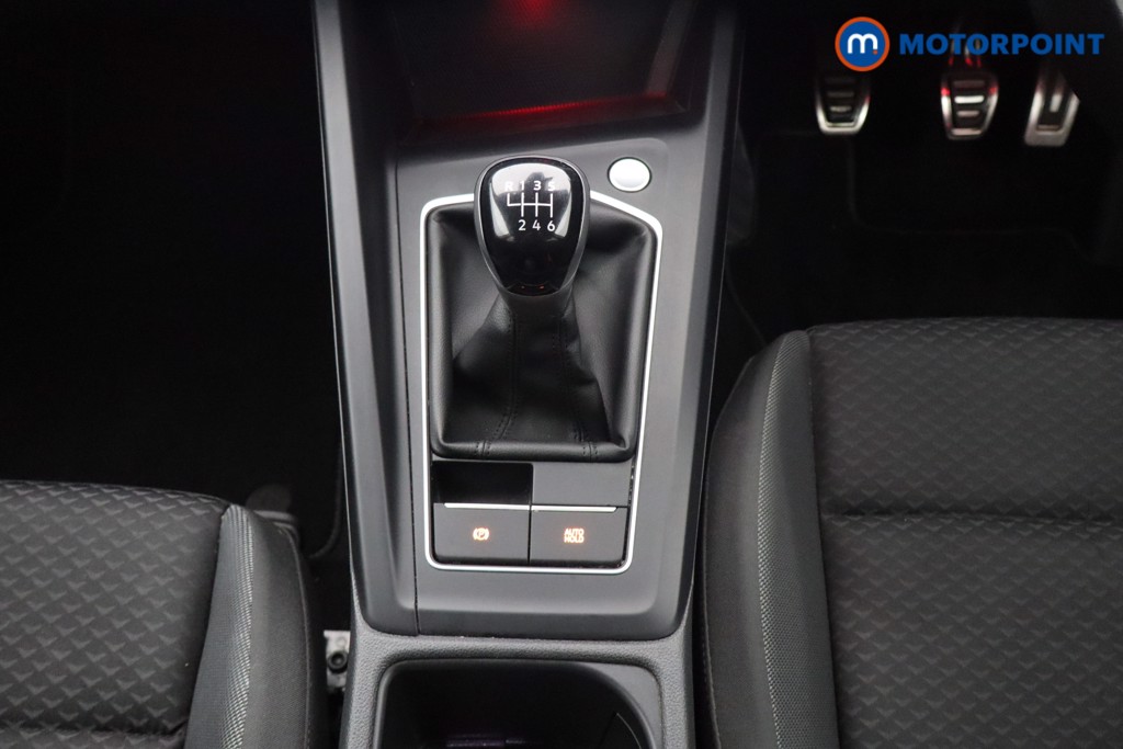 Volkswagen Golf Active Manual Petrol Hatchback - Stock Number (1592027) - 4th supplementary image