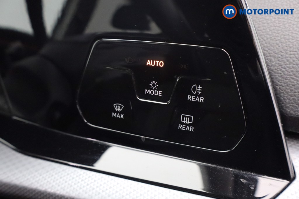 Volkswagen Golf Active Manual Petrol Hatchback - Stock Number (1592027) - 13th supplementary image