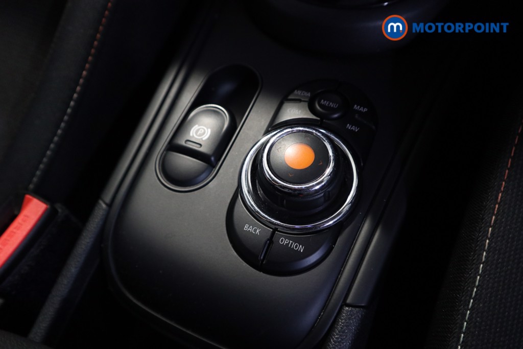 Mini Countryman Cooper Classic Manual Petrol SUV - Stock Number (1592075) - 8th supplementary image
