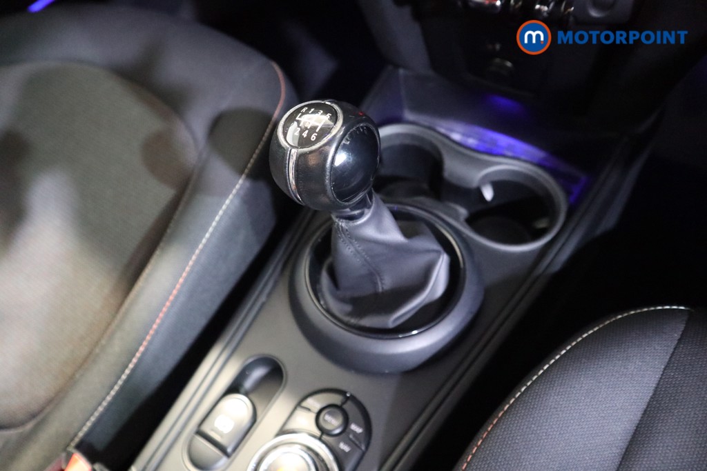 Mini Countryman Cooper Classic Manual Petrol SUV - Stock Number (1592075) - 9th supplementary image