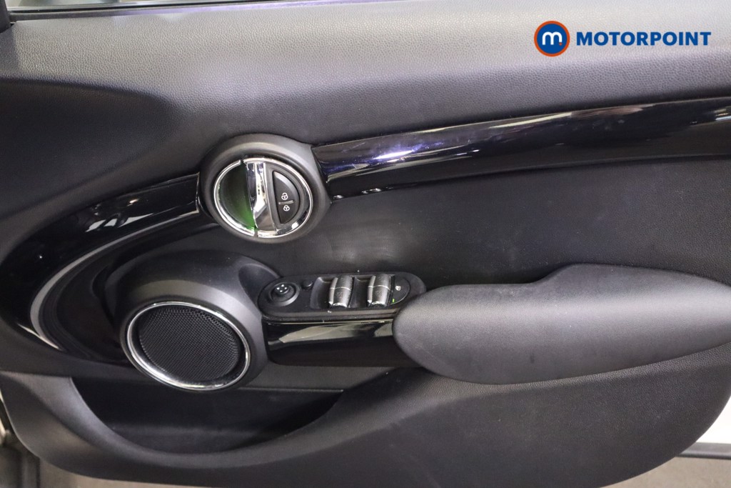 Mini Hatchback Cooper Automatic Petrol Hatchback - Stock Number (1592405) - 13th supplementary image