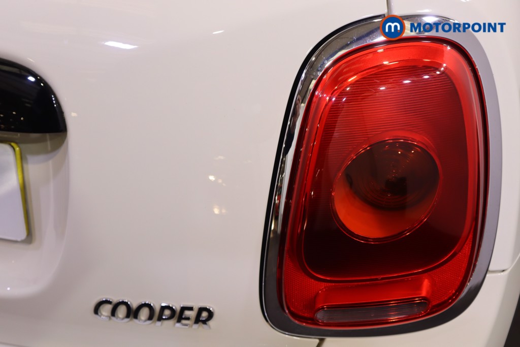 Mini Hatchback Cooper Automatic Petrol Hatchback - Stock Number (1592405) - 28th supplementary image