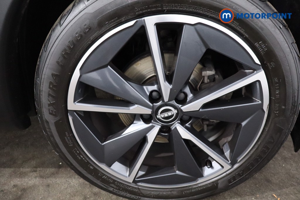 Nissan Qashqai Tekna Manual Petrol SUV - Stock Number (1592410) - 10th supplementary image