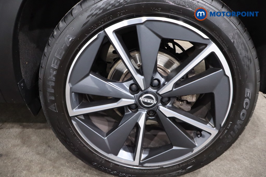 Nissan Qashqai Tekna Manual Petrol SUV - Stock Number (1592410) - 12th supplementary image
