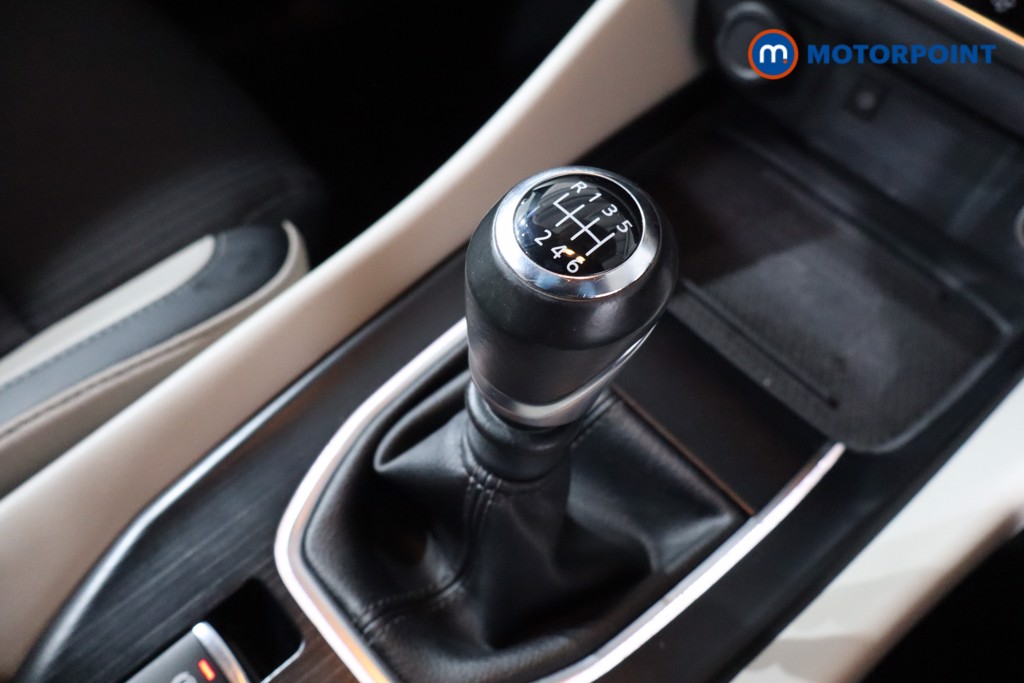 Nissan Qashqai Tekna Manual Petrol SUV - Stock Number (1592410) - 14th supplementary image