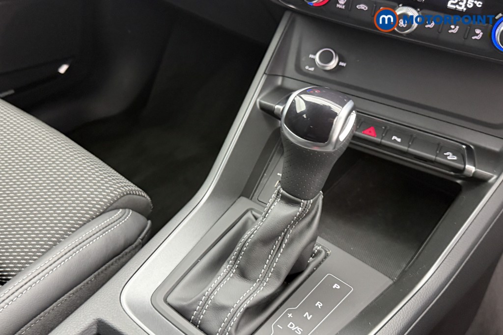 Audi Q3 Vorsprung Automatic Petrol Plug-In Hybrid SUV - Stock Number (1592950) - 12th supplementary image