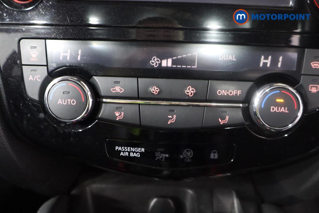 Nissan Qashqai Tekna Manual Diesel SUV - Stock Number (1568326) - 4th supplementary image