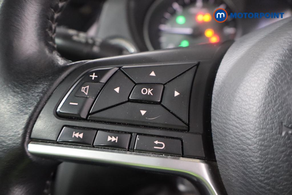 Nissan Qashqai Tekna Manual Diesel SUV - Stock Number (1568326) - 9th supplementary image