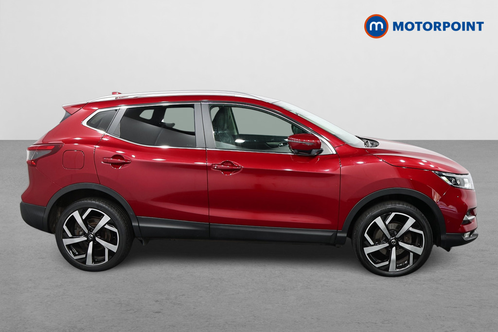 Nissan Qashqai Tekna Manual Diesel SUV - Stock Number (1568326) - Drivers side