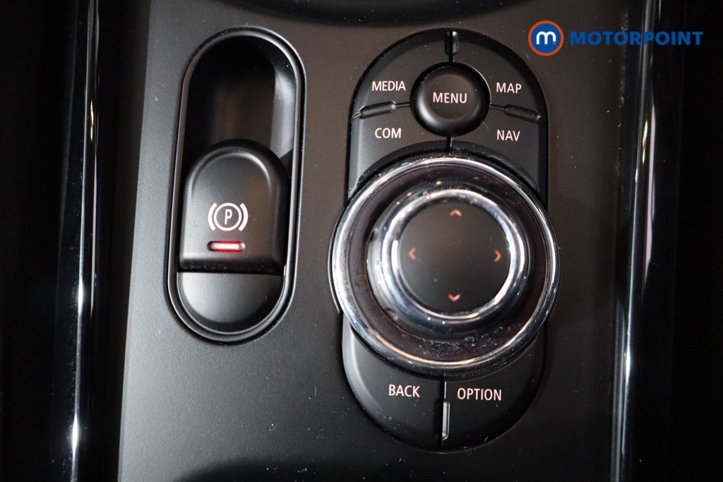 Mini Clubman Cooper S Classic Automatic Petrol Estate - Stock Number (1571843) - 17th supplementary image