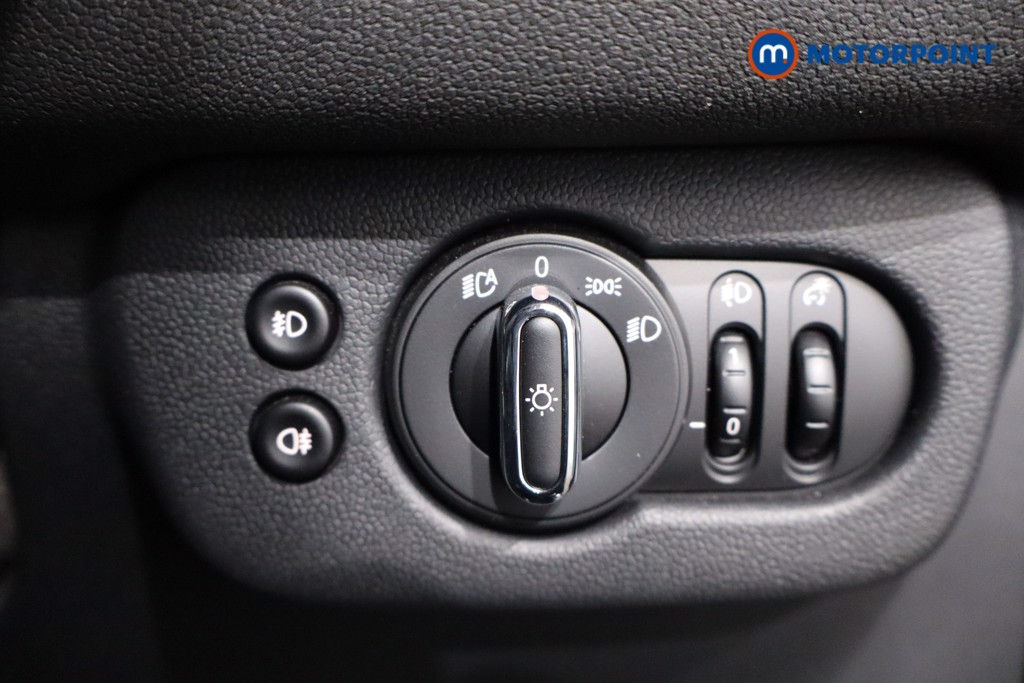 Mini Clubman Cooper S Classic Automatic Petrol Estate - Stock Number (1571843) - 21st supplementary image