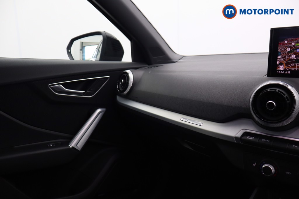 Audi Q2 Black Edition Manual Petrol SUV - Stock Number (1580348) - 14th supplementary image