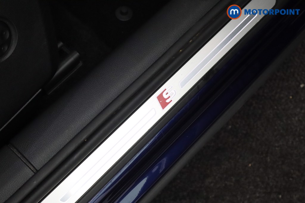 Audi Q2 Black Edition Manual Petrol SUV - Stock Number (1580348) - 18th supplementary image