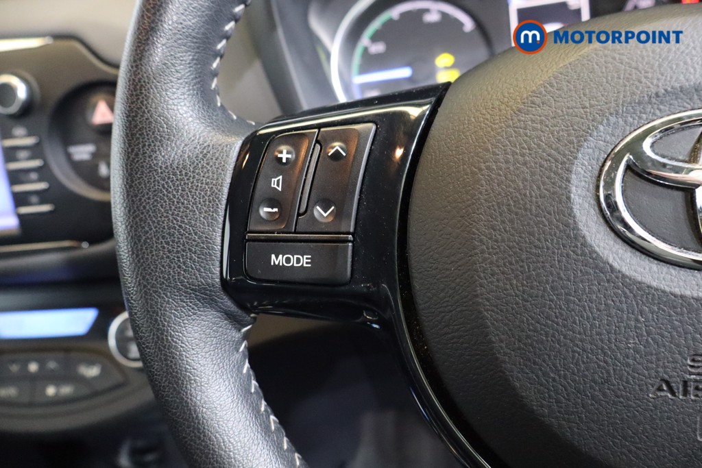 Toyota Yaris Active Automatic Petrol-Electric Hybrid Hatchback - Stock Number (1581562) - 3rd supplementary image