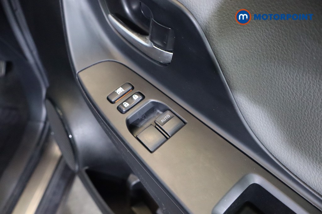 Toyota Yaris Active Automatic Petrol-Electric Hybrid Hatchback - Stock Number (1581562) - 8th supplementary image