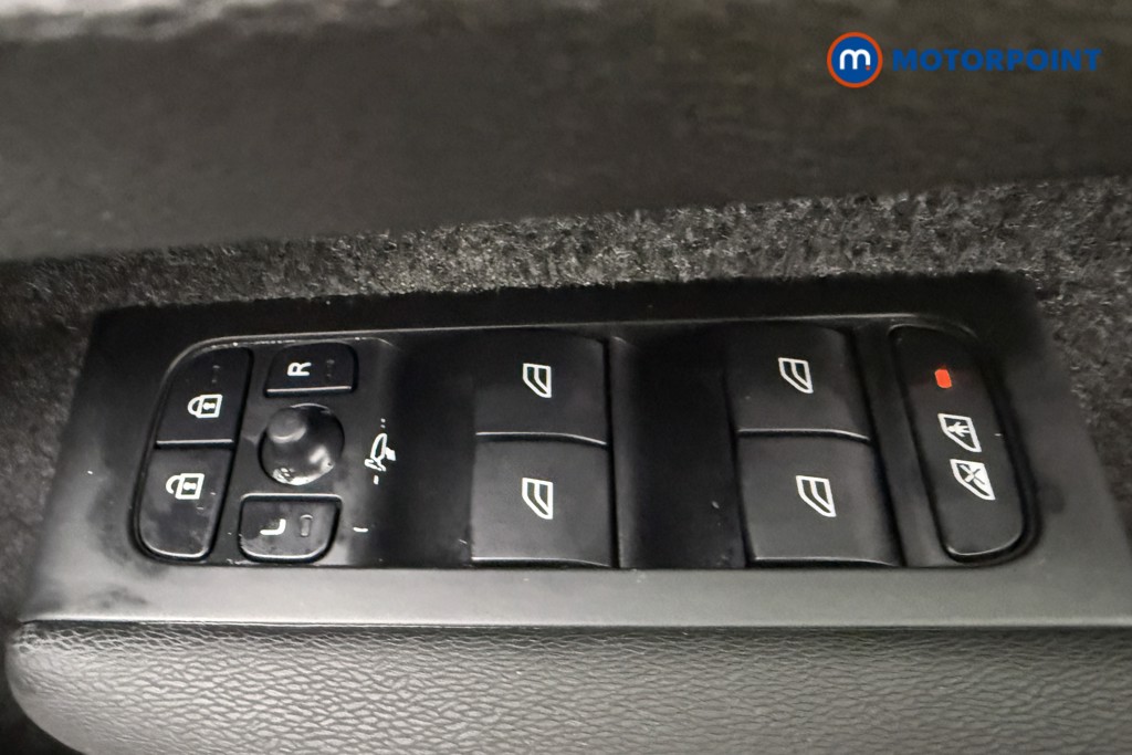 Volvo Xc40 Plus Automatic Petrol SUV - Stock Number (1583315) - 19th supplementary image