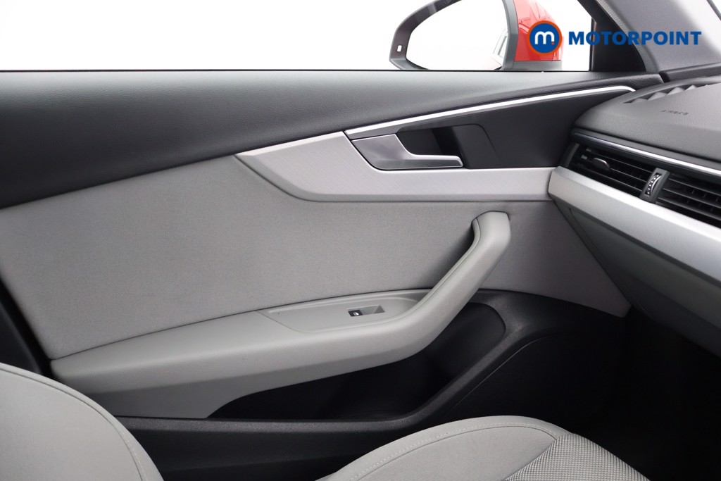 Audi A4 Technik Automatic Petrol Estate - Stock Number (1583881) - 15th supplementary image