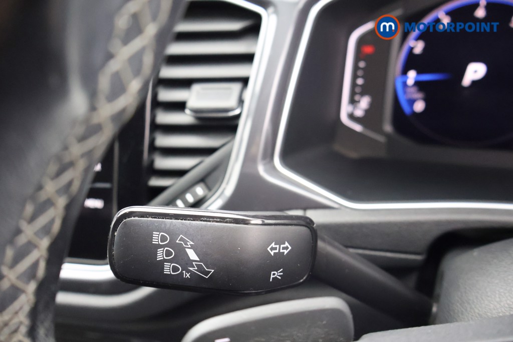 Volkswagen T-Roc R-Line Automatic Petrol SUV - Stock Number (1583939) - 5th supplementary image