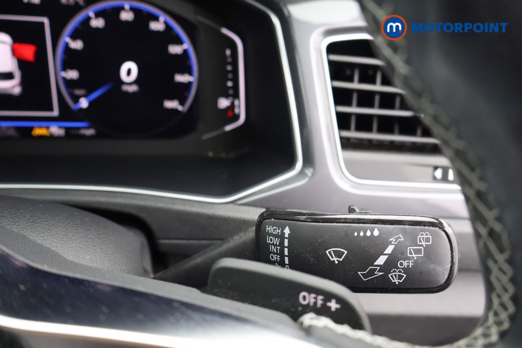Volkswagen T-Roc R-Line Automatic Petrol SUV - Stock Number (1583939) - 6th supplementary image