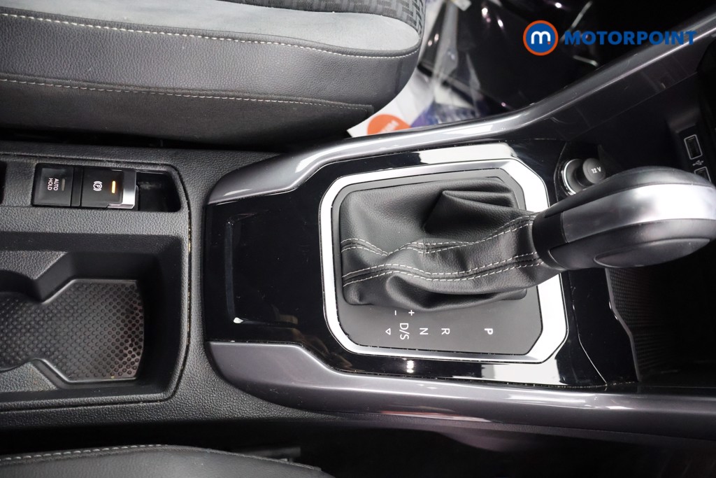 Volkswagen T-Roc R-Line Automatic Petrol SUV - Stock Number (1583939) - 11th supplementary image