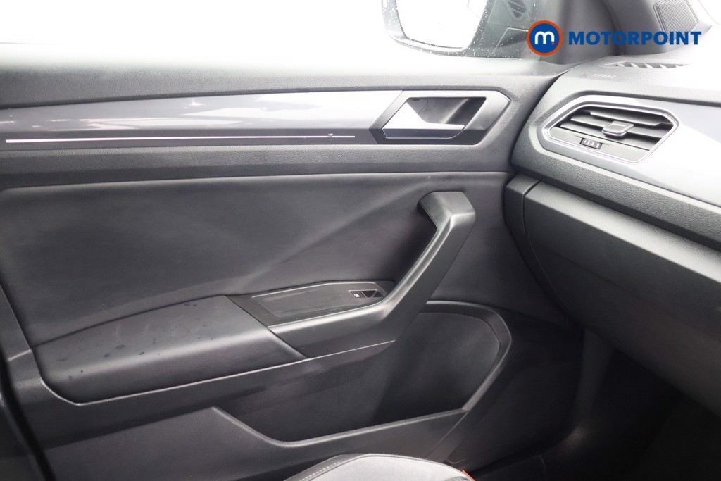 Volkswagen T-Roc R-Line Automatic Petrol SUV - Stock Number (1583939) - 13th supplementary image