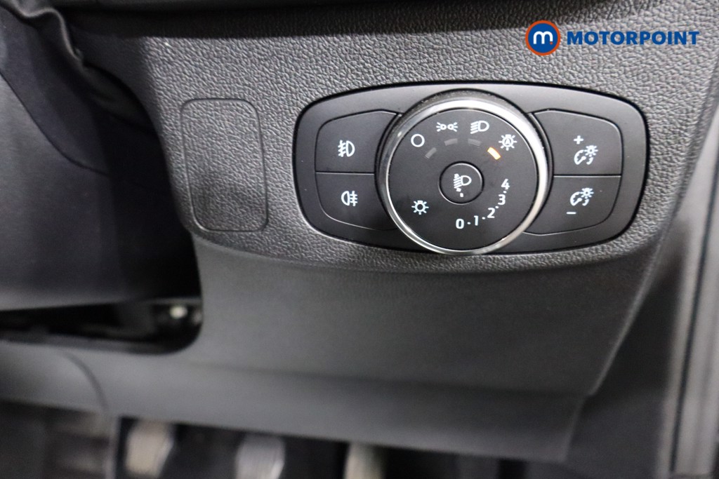 Ford Focus Active Manual Petrol Hatchback - Stock Number (1584236) - 5th supplementary image