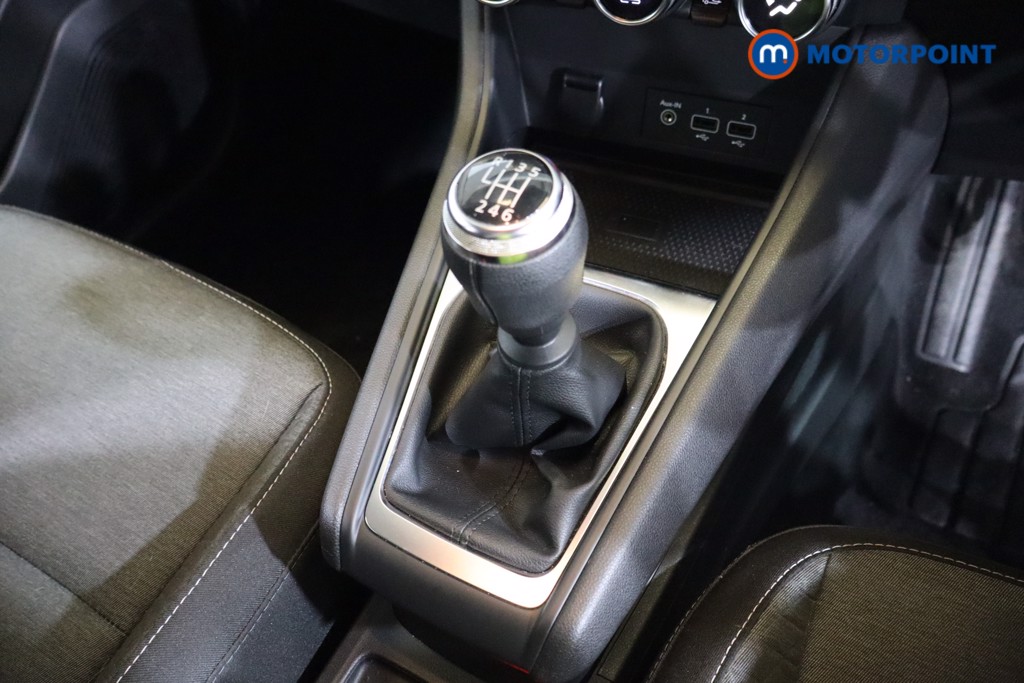 Renault Captur Iconic Edition Manual Petrol SUV - Stock Number (1584778) - 11th supplementary image