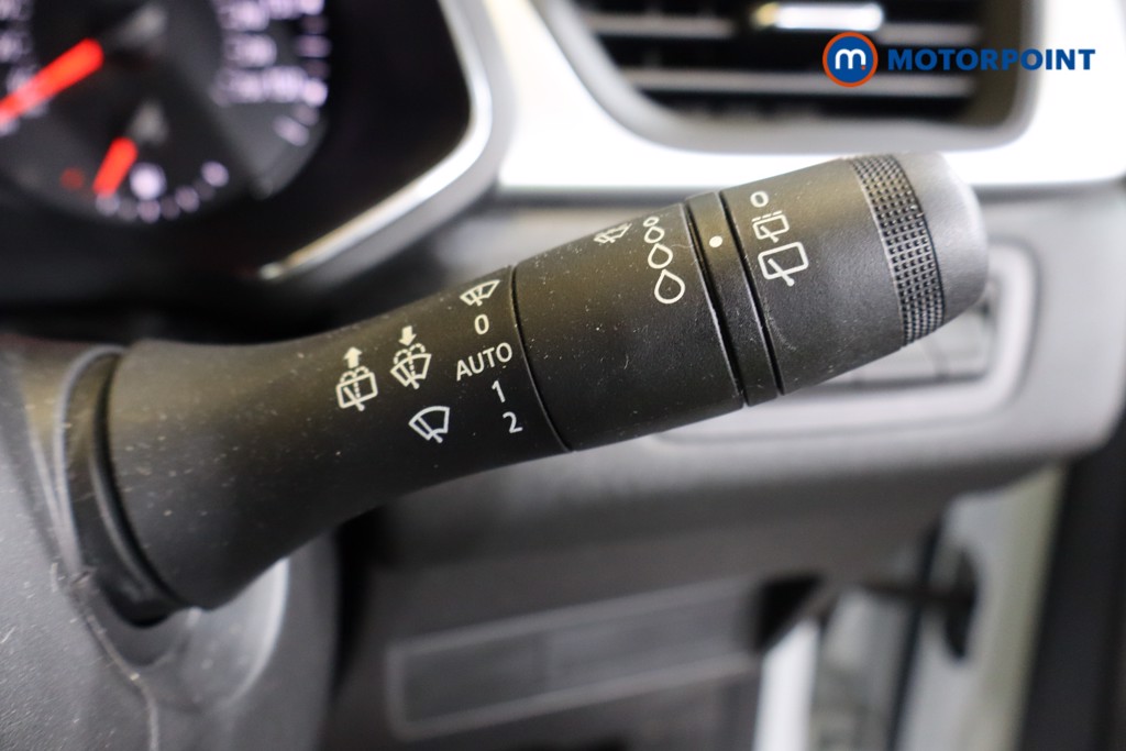 Renault Captur Iconic Edition Manual Petrol SUV - Stock Number (1584778) - 15th supplementary image