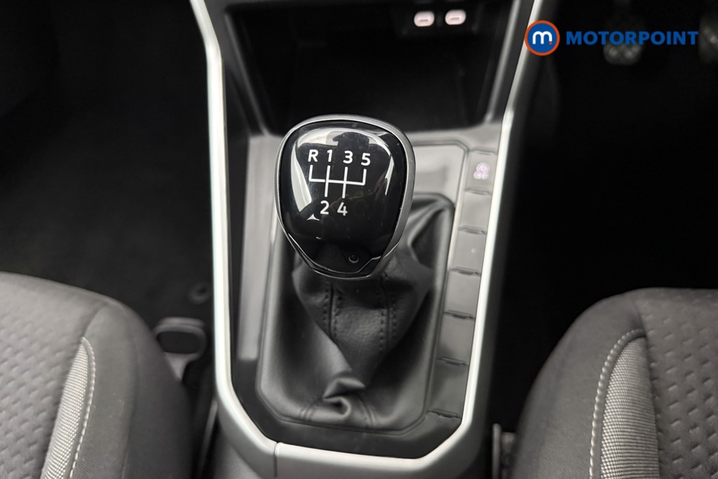 Volkswagen Polo Life Manual Petrol Hatchback - Stock Number (1586818) - 5th supplementary image