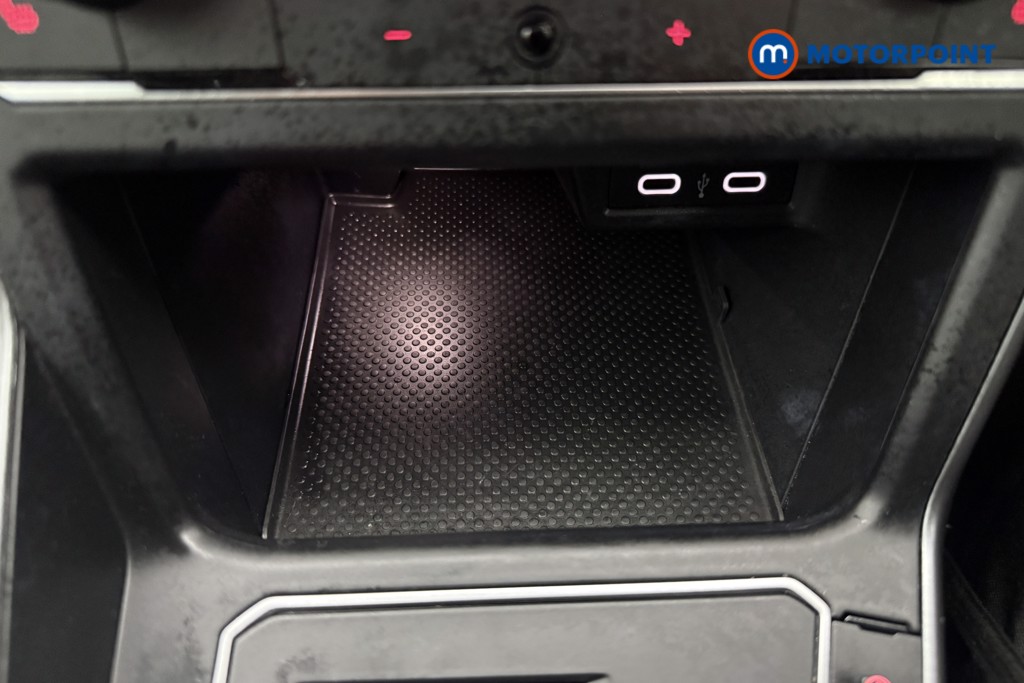 Volkswagen Polo Active Manual Petrol Hatchback - Stock Number (1586834) - 15th supplementary image