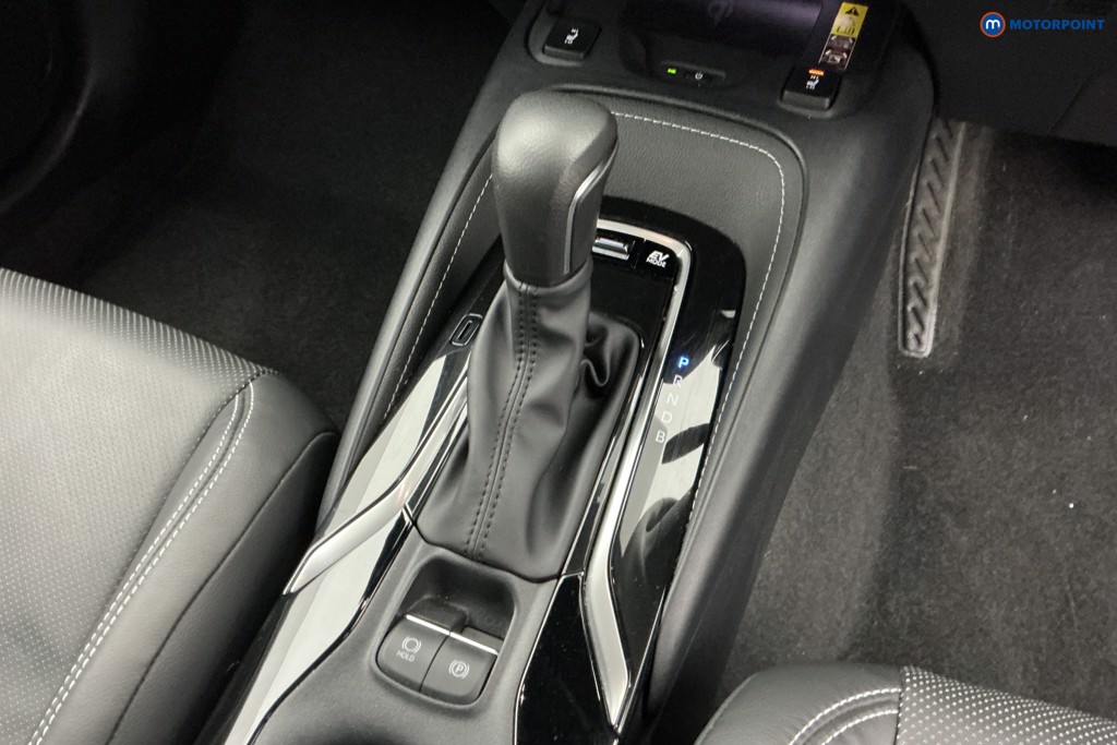 Toyota Corolla Excel Automatic Petrol-Electric Hybrid Estate - Stock Number (1586983) - 15th supplementary image