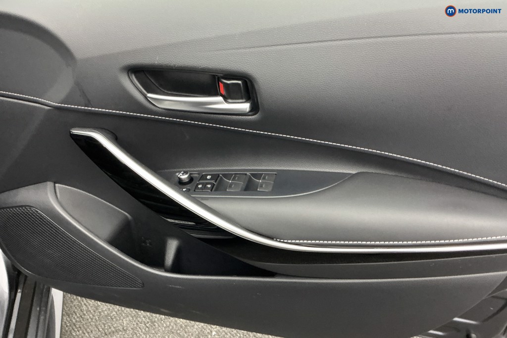 Toyota Corolla Excel Automatic Petrol-Electric Hybrid Estate - Stock Number (1586983) - 22nd supplementary image