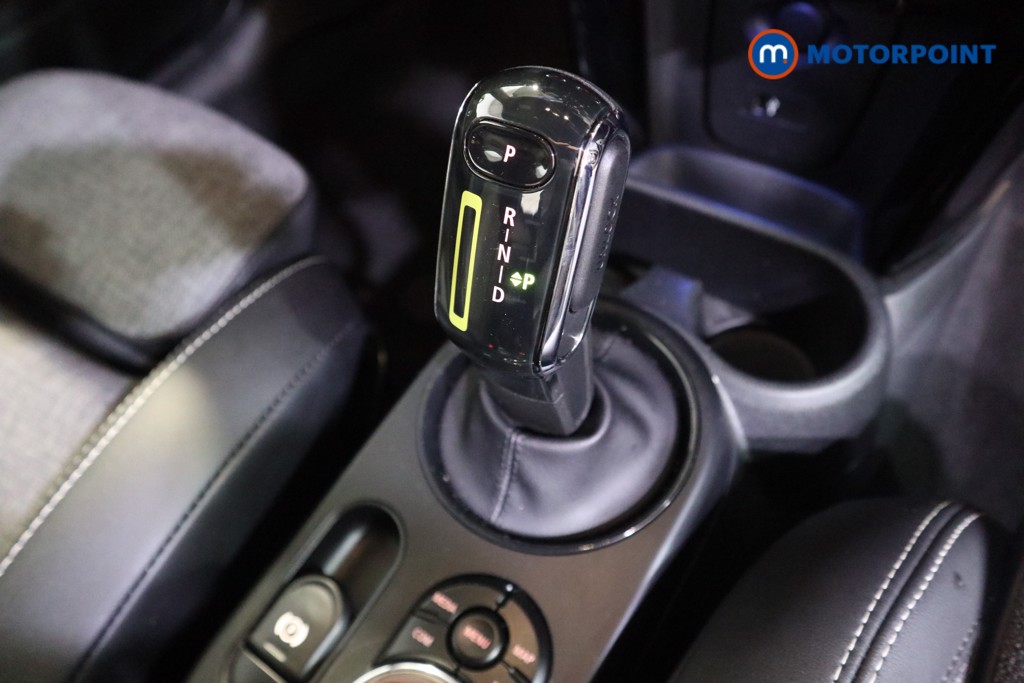 Mini Hatchback Cooper S Level 2 Automatic Electric Hatchback - Stock Number (1587257) - 9th supplementary image