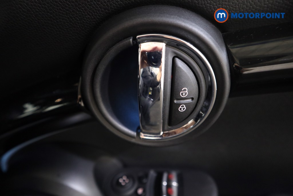 Mini Hatchback Cooper S Level 2 Automatic Electric Hatchback - Stock Number (1587257) - 12th supplementary image