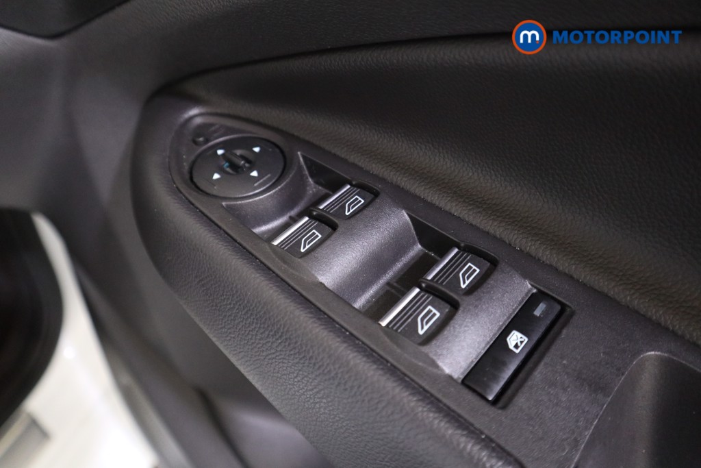 Ford Kuga St-Line Manual Petrol SUV - Stock Number (1587368) - 14th supplementary image