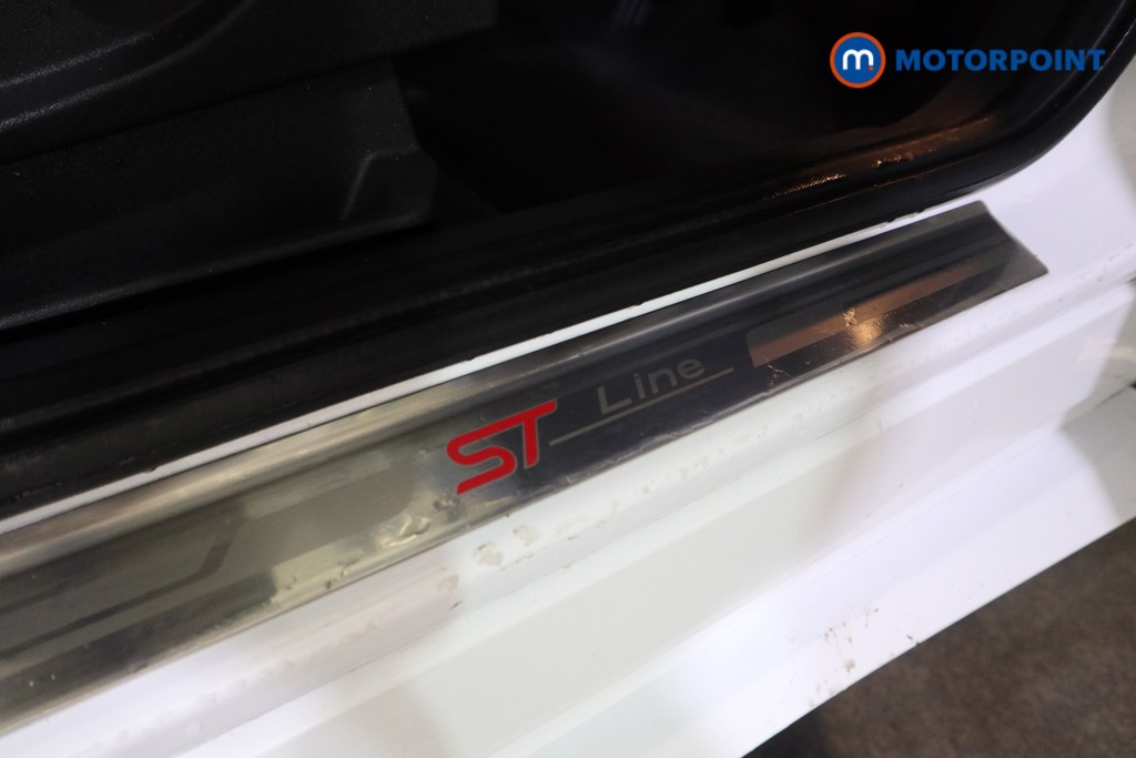 Ford Kuga St-Line Manual Petrol SUV - Stock Number (1587368) - 15th supplementary image