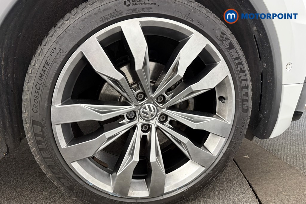 Volkswagen Tiguan R-Line Tech Manual Diesel SUV - Stock Number (1587854) - 11th supplementary image