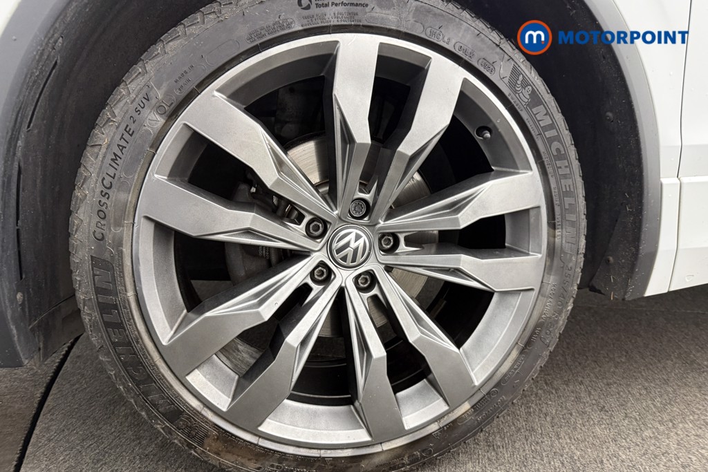 Volkswagen Tiguan R-Line Tech Manual Diesel SUV - Stock Number (1587854) - 12th supplementary image